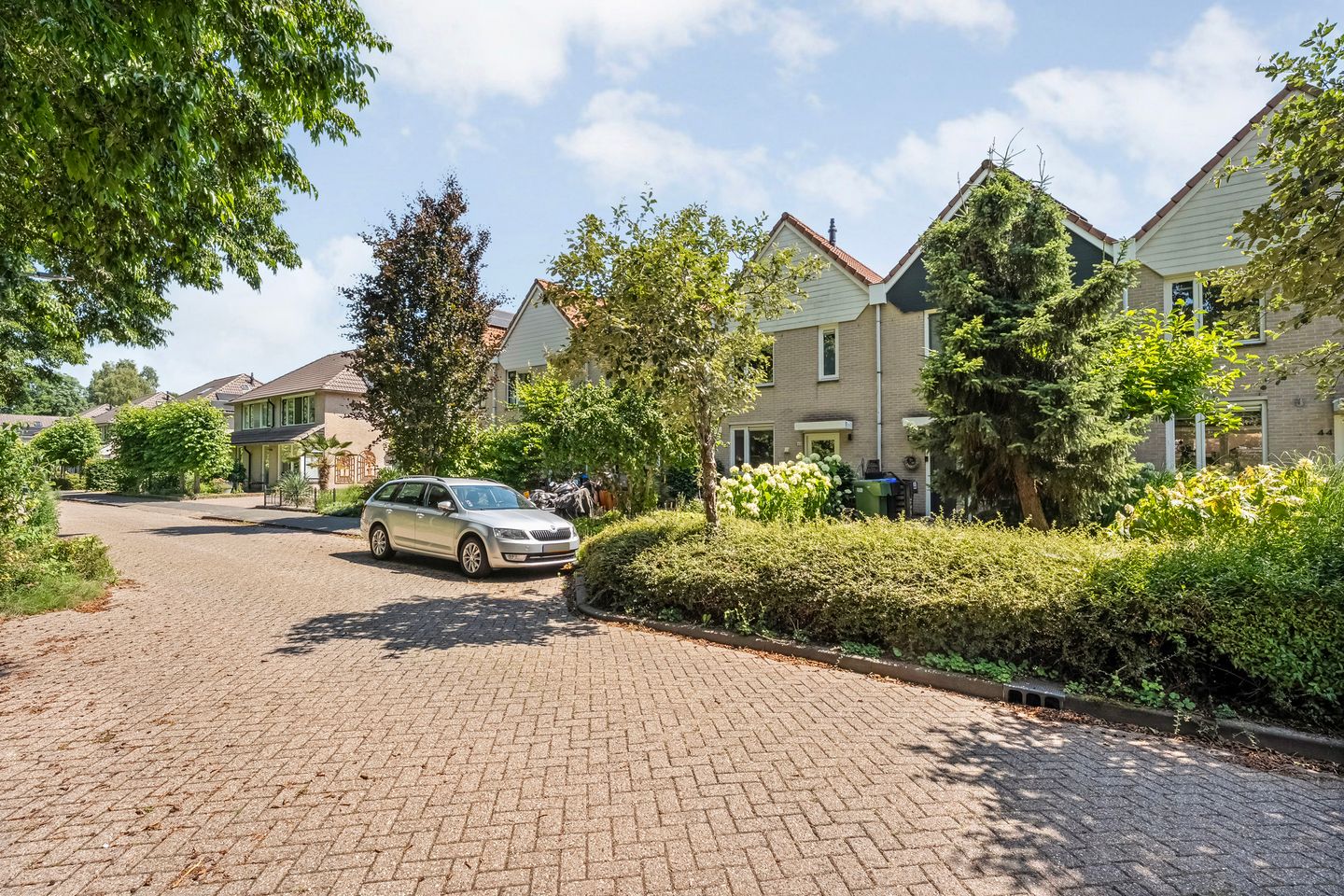 Foto 35 van Kluft 46