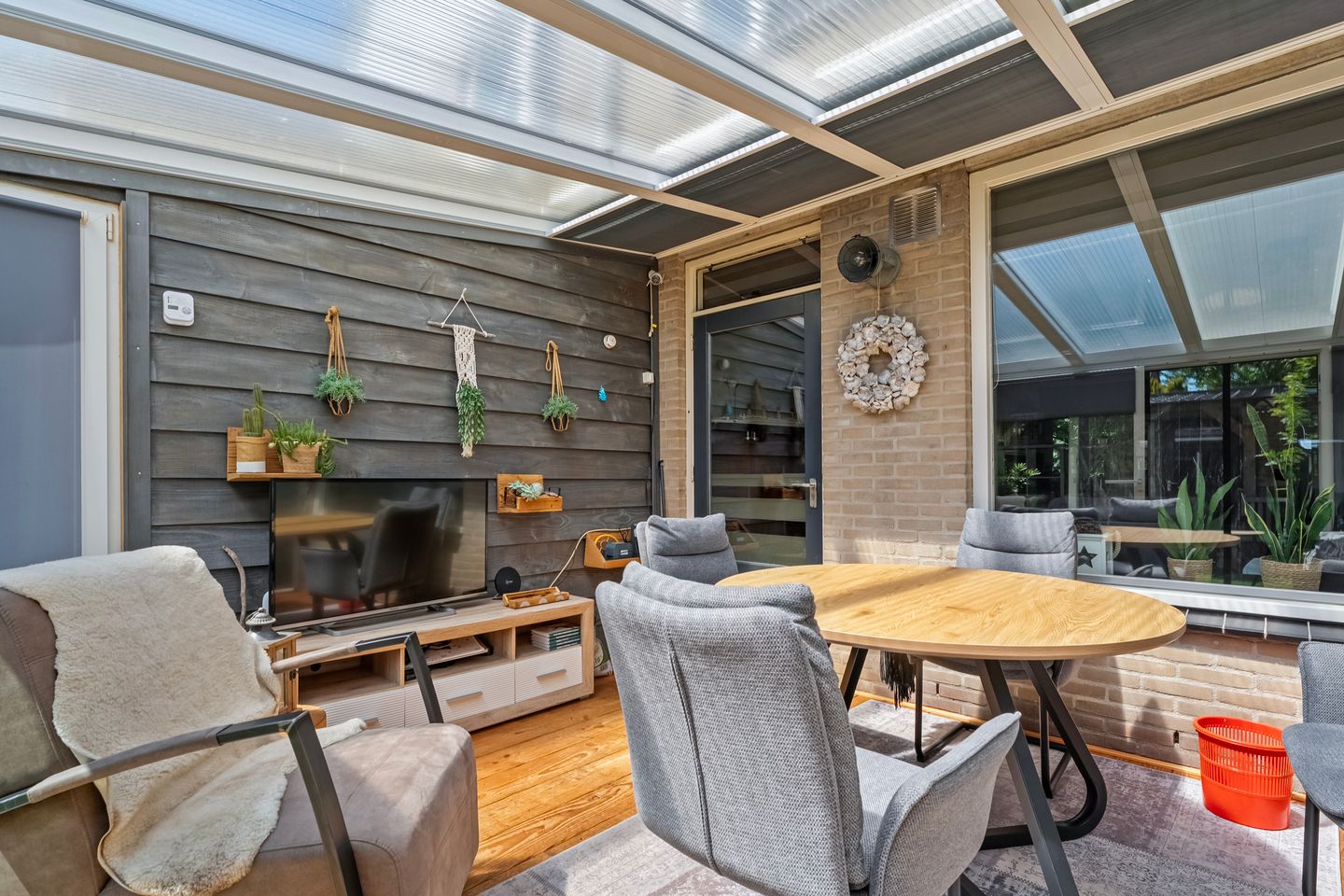 Foto 29 van Kluft 46