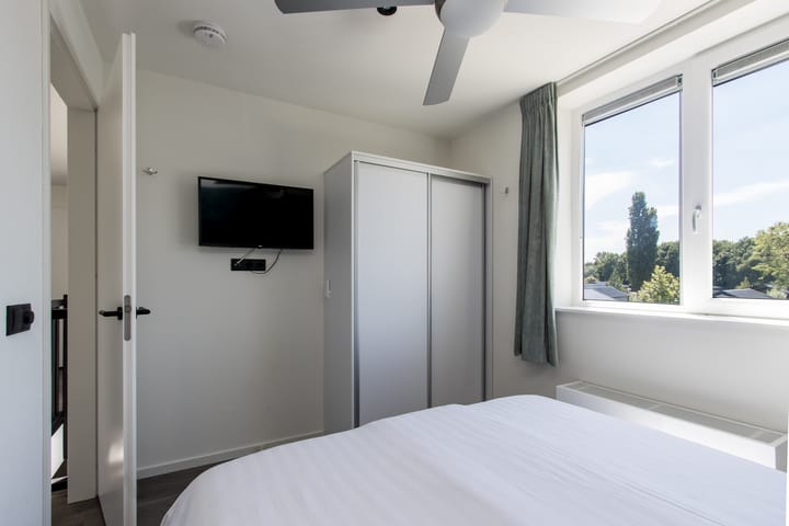 Foto 38 van Piekenwaardweg 10-A124