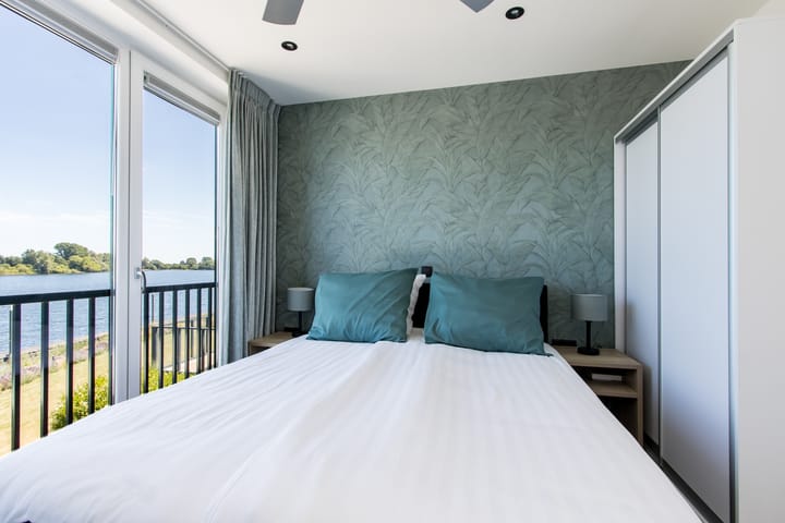 Foto 54 van Piekenwaardweg 10-A124