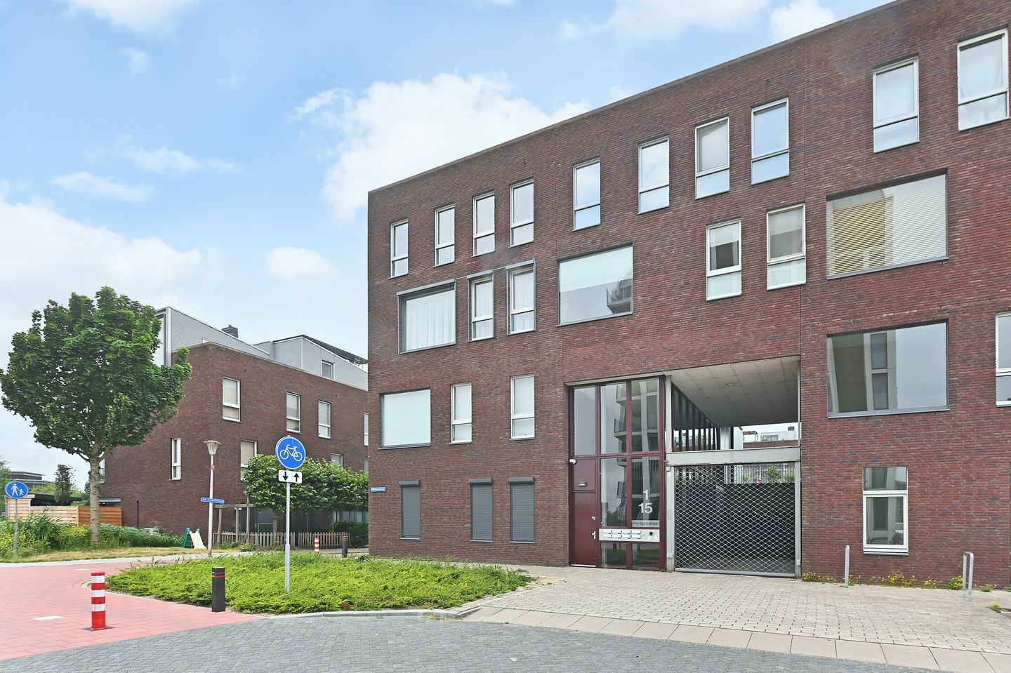 Röntgenstraat 1 main image