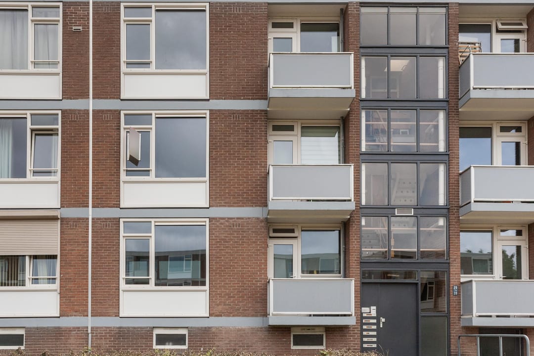 Photo 28 of Domela Nieuwenhuisstraat 33