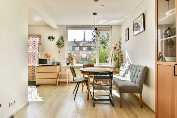 Foto 8 van Julianalaan 23