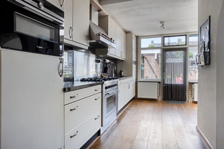 Photo 14 of Karel de Stoutestraat 34