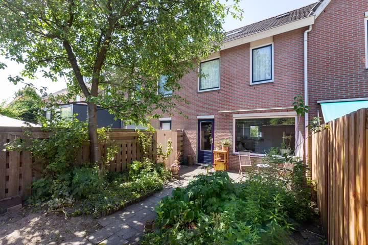 Foto 2 van J. Dixlaan 17