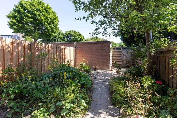 Foto 3 van J. Dixlaan 17