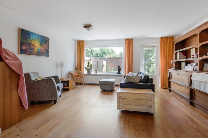 Foto 5 van J. Dixlaan 17