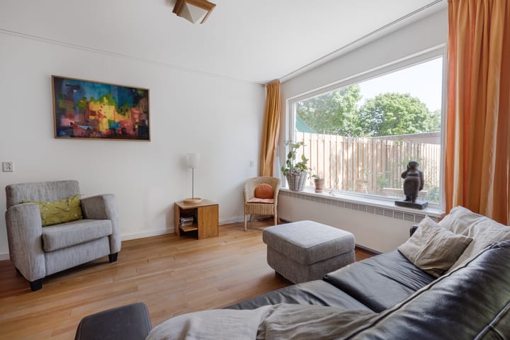 Foto 8 van J. Dixlaan 17