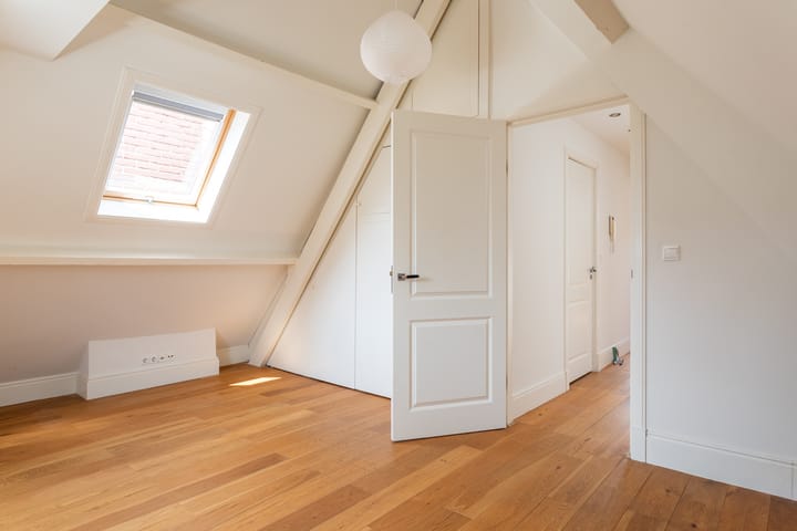 Foto 31 van Van Kinsbergenstraat 121-A