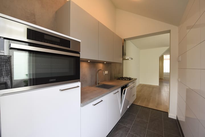 Foto 11 van Arnold Hoogvlietstraat 5