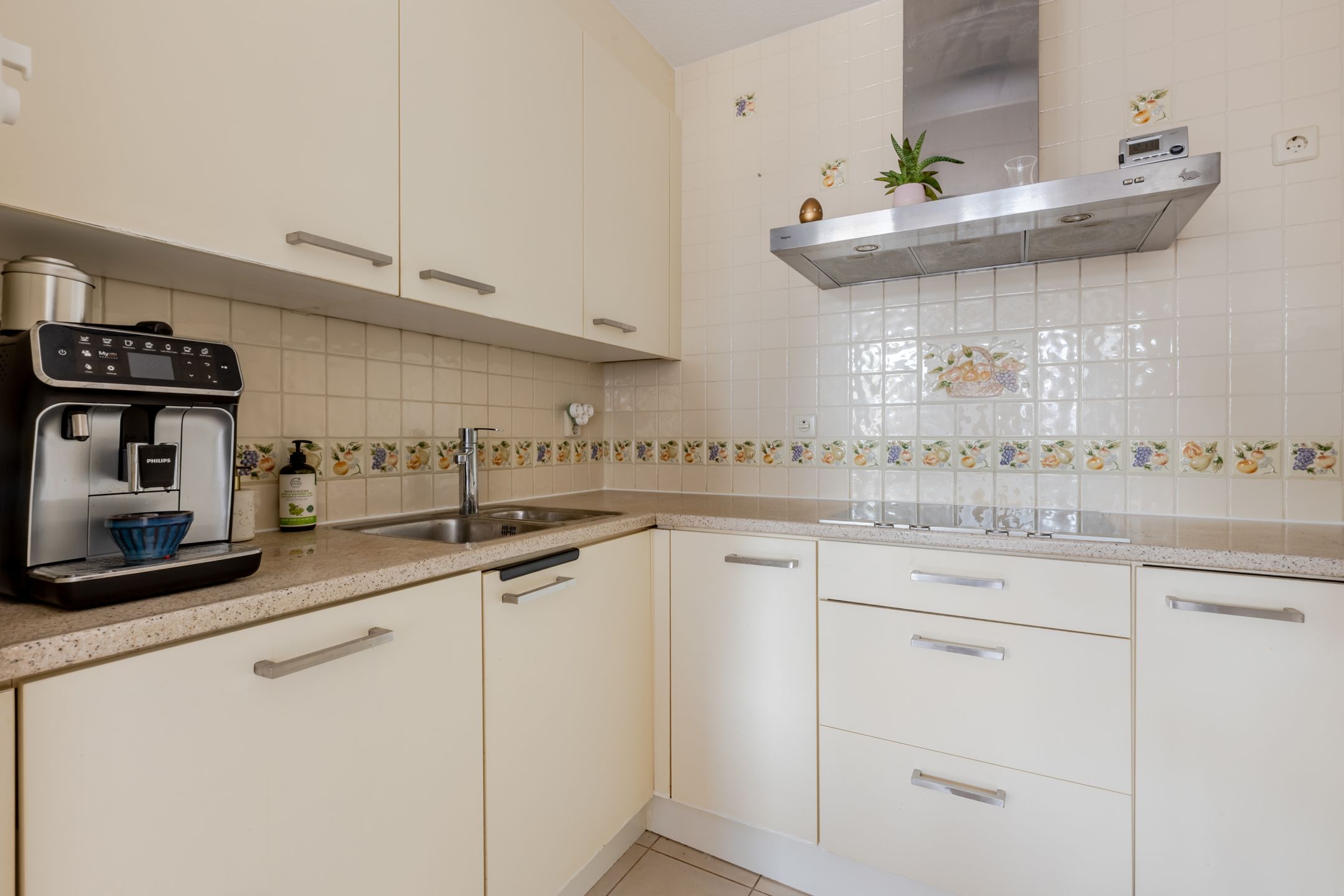 Foto 15 van Van Waerschutstraat 19-B