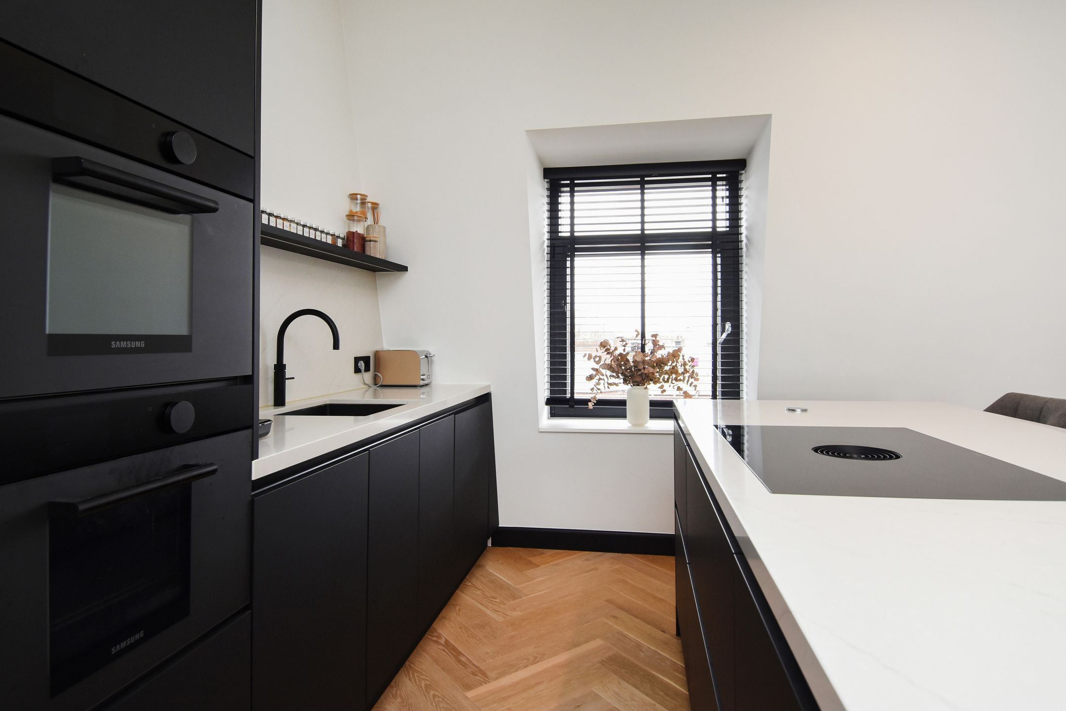 Photo 30 of Anton de Haenstraat 90