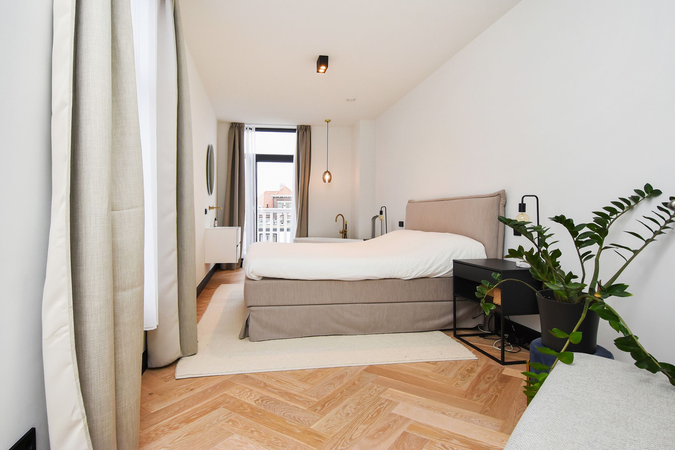 Photo 33 of Anton de Haenstraat 90