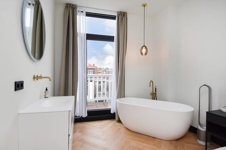 Photo 35 of Anton de Haenstraat 90