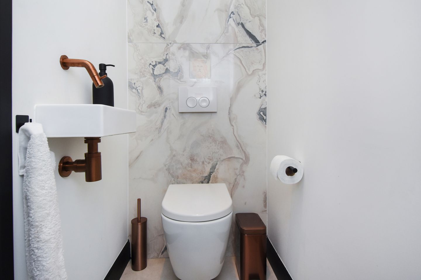 Photo 44 of Anton de Haenstraat 90