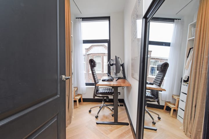 Photo 48 of Anton de Haenstraat 90