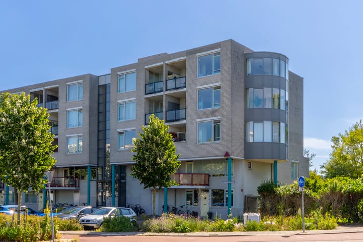 Foto 2 van Aartsbisschop Romerostraat 173