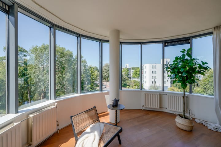 Foto 15 van Aartsbisschop Romerostraat 173