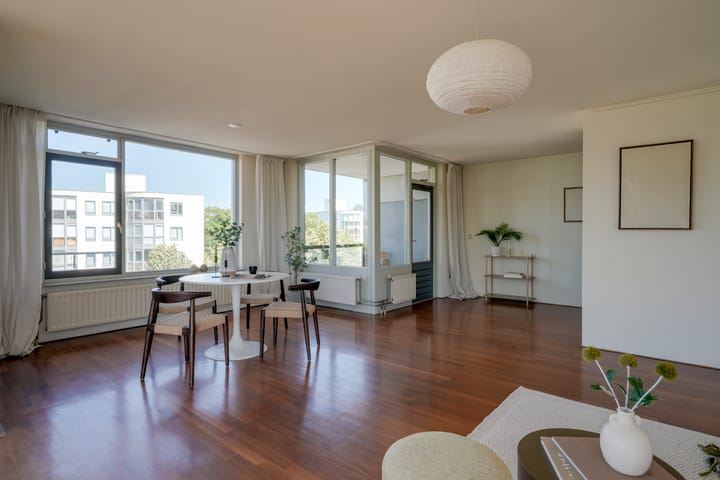 Foto 17 van Aartsbisschop Romerostraat 173