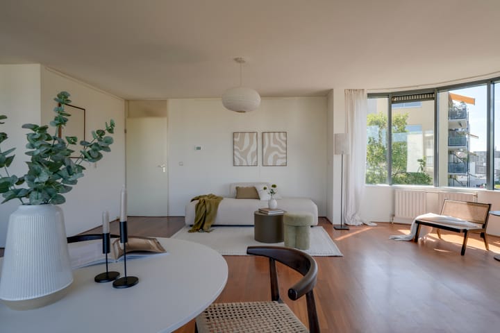 Foto 19 van Aartsbisschop Romerostraat 173