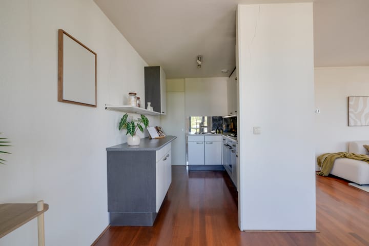 Foto 21 van Aartsbisschop Romerostraat 173