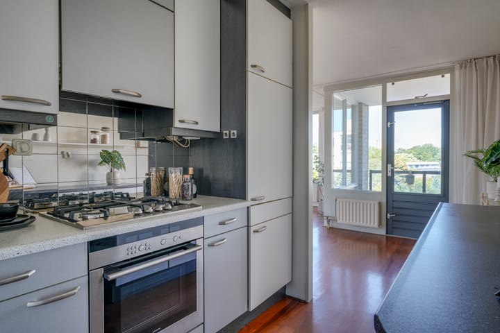 Foto 22 van Aartsbisschop Romerostraat 173