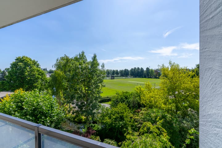 Foto 37 van Aartsbisschop Romerostraat 173