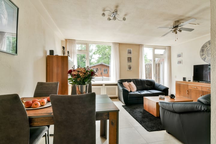 Photo 11 of Oosthavenplaats 19