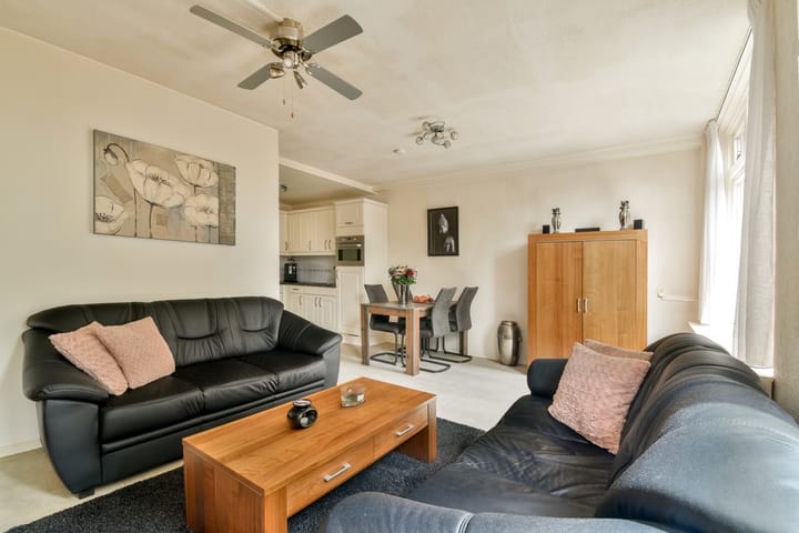 Photo 13 of Oosthavenplaats 19