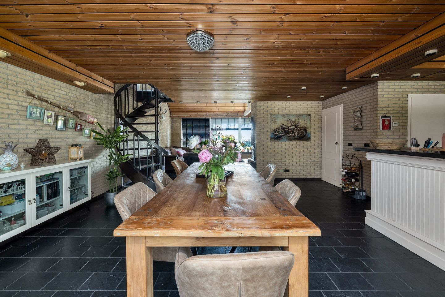 Foto 25 van Rijswaardsedijk 15-B