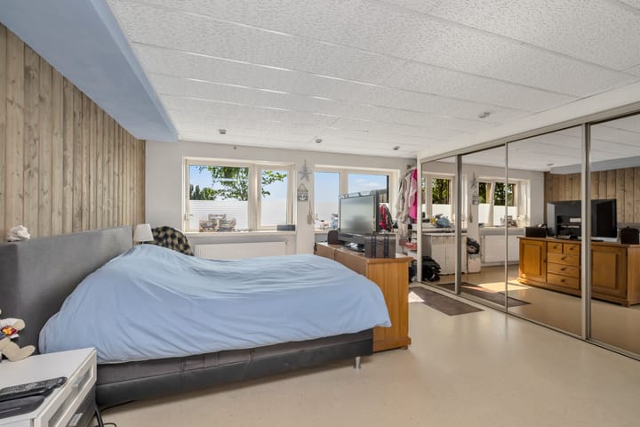 Photo 32 of Rijswaardsedijk 15-B