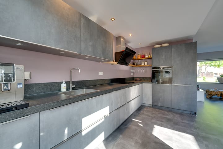 Photo 3 of Jaap Zwarthoedstraat 17