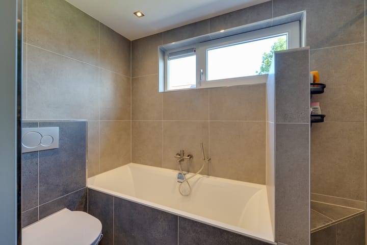 Foto 48 van Jaap Zwarthoedstraat 17