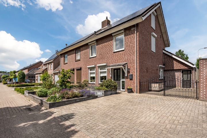 Foto 4 van Korenbloemstraat 6