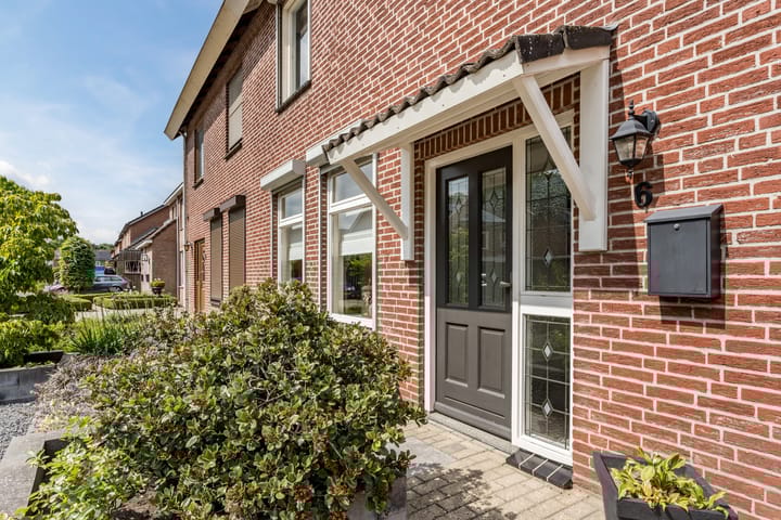 Foto 5 van Korenbloemstraat 6