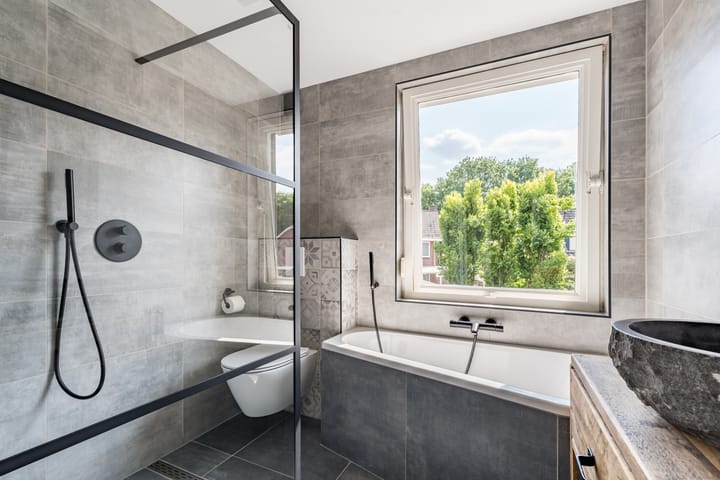 Foto 16 van Korenbloemstraat 6