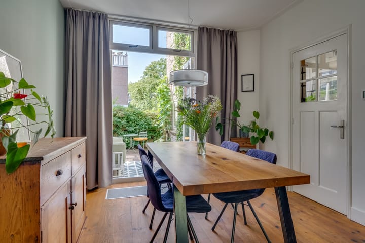 Photo 12 of Admiraal van Gentstraat 20