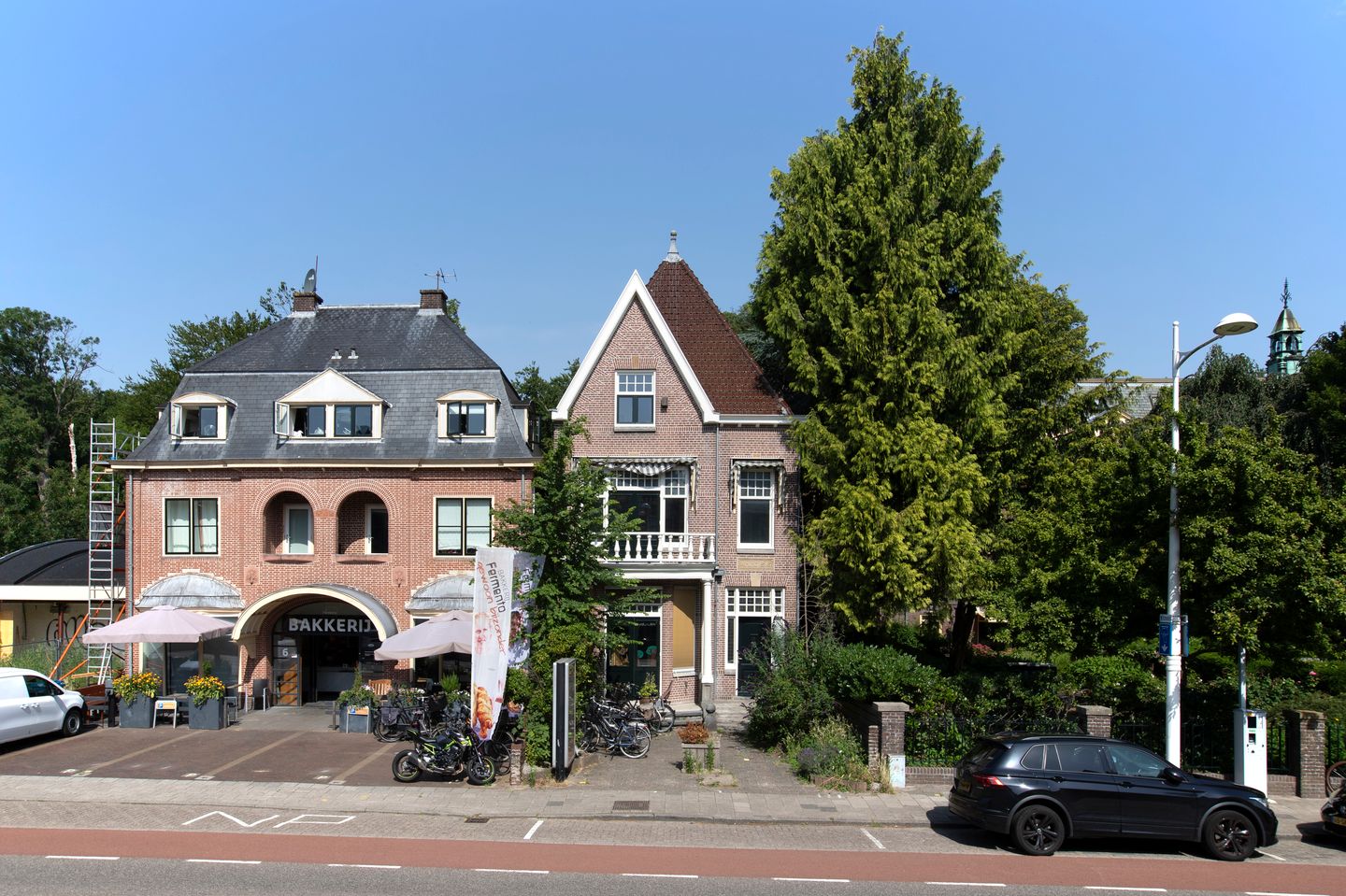Bekijk foto 1 van Kennemerstraatweg 4