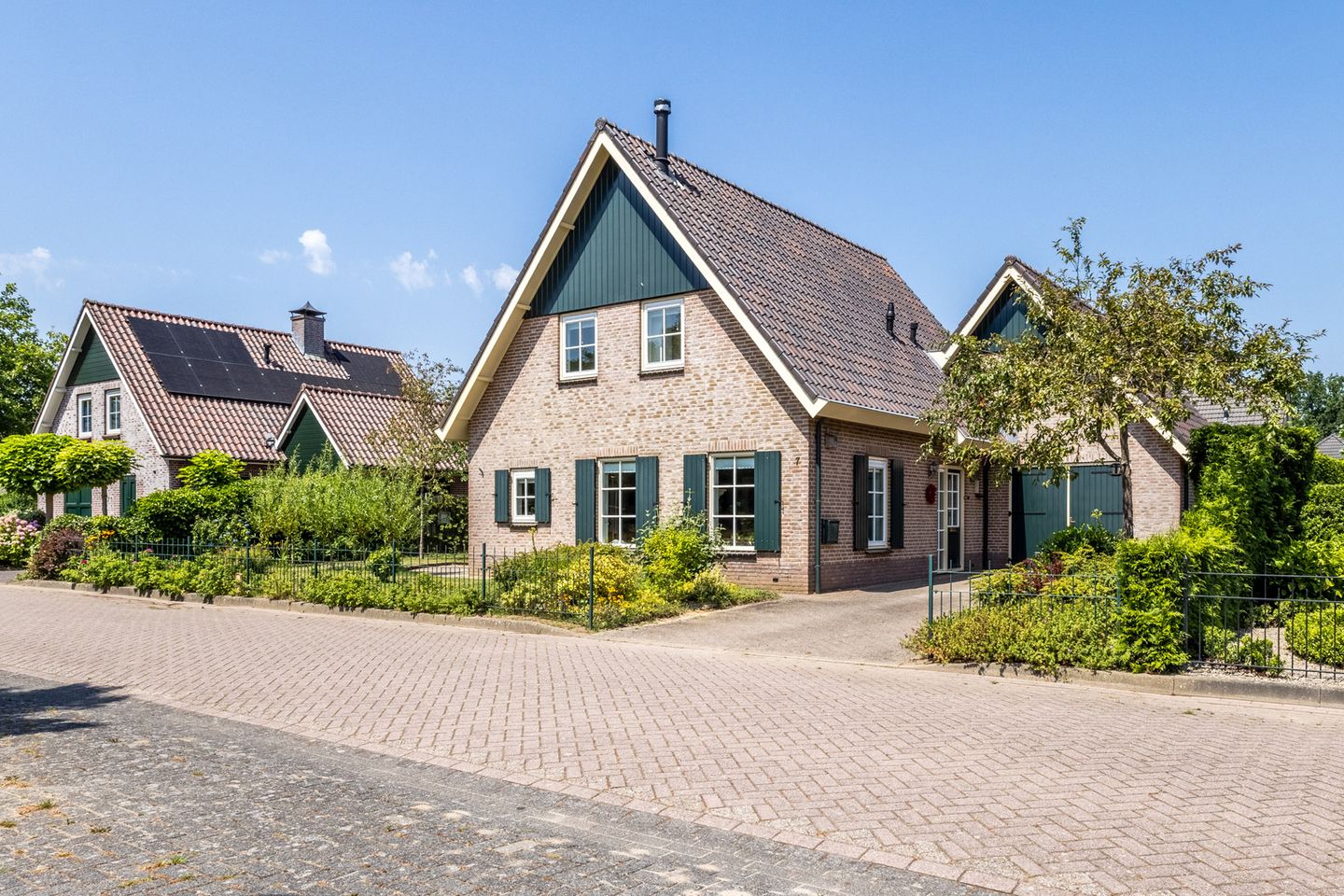 Foto 1 van Lindeselaak 7