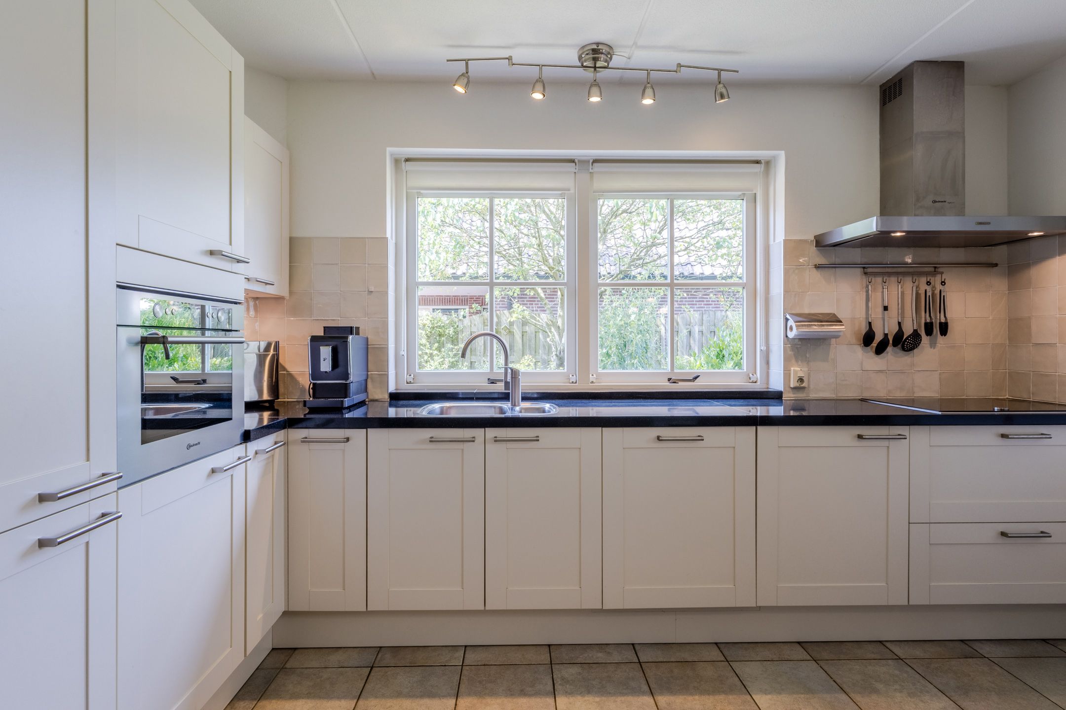 Foto 15 van Lindeselaak 7