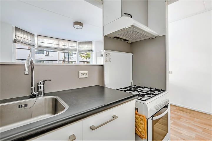 Foto 12 van Commelinstraat 310