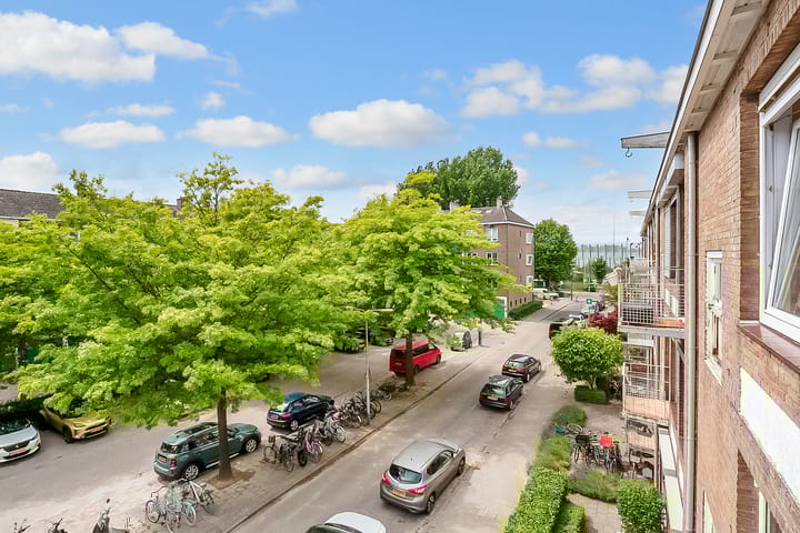 Foto 15 van Johan van Soesdijkstraat 30-II