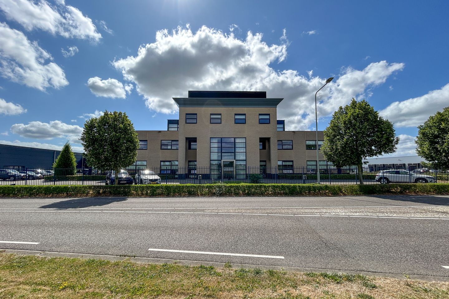 View photo 5 of Nobelweg 17