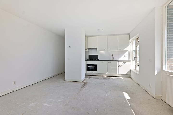 Photo 2 of Arent Janszoon Ernststraat 727-A