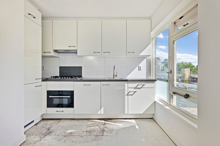 Photo 4 of Arent Janszoon Ernststraat 727-A