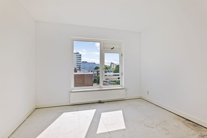 Photo 13 of Arent Janszoon Ernststraat 727-A