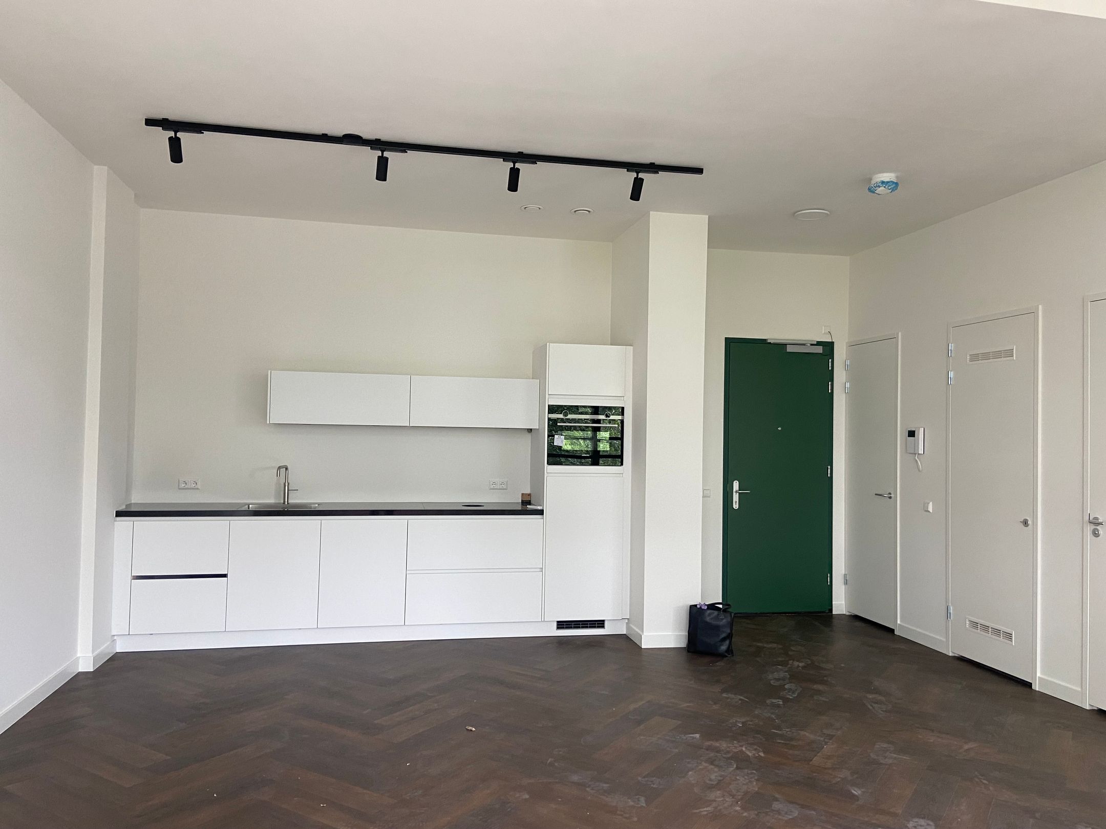 Photo 6 of Van Schendelstraat 1-41