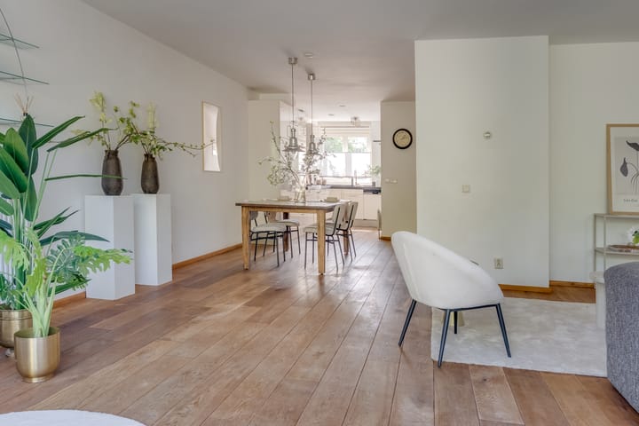 Photo 11 of Rechtsbuitenstraat 4