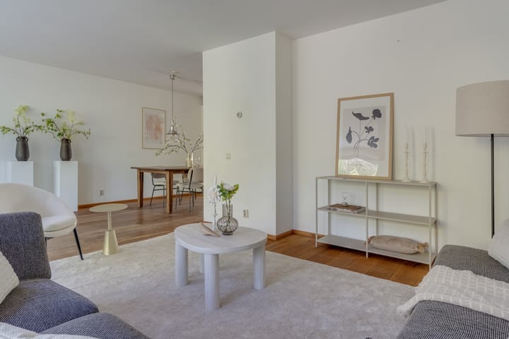 Photo 10 of Rechtsbuitenstraat 4