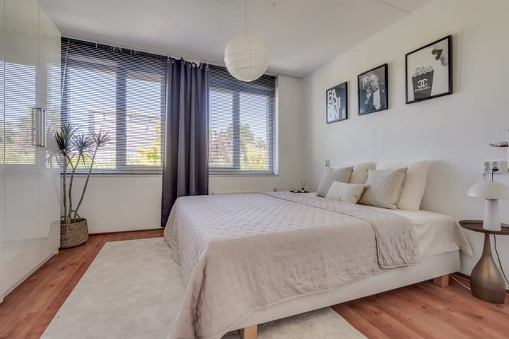 Photo 21 of Rechtsbuitenstraat 4